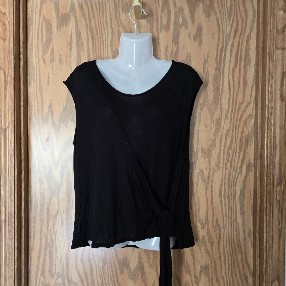 Signature Studio Black Tie-Front Tank Top